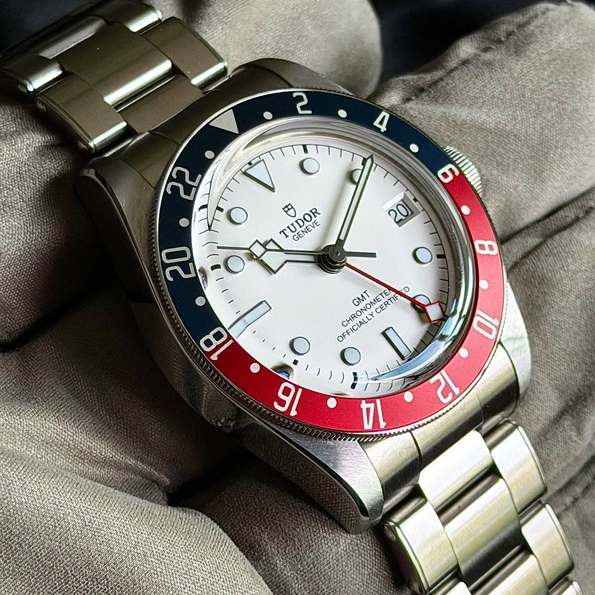 2023 Tudor Black Bay GMT M79830RB-0010 Opaline Complete 41mm