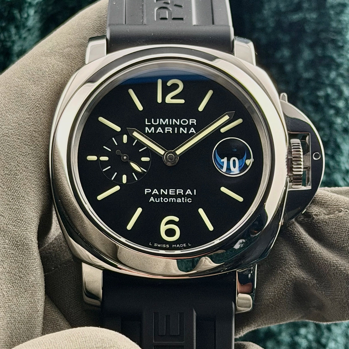 2017 Panerai Luminor Marina PAM00104 Black Arabic Complete 44mm