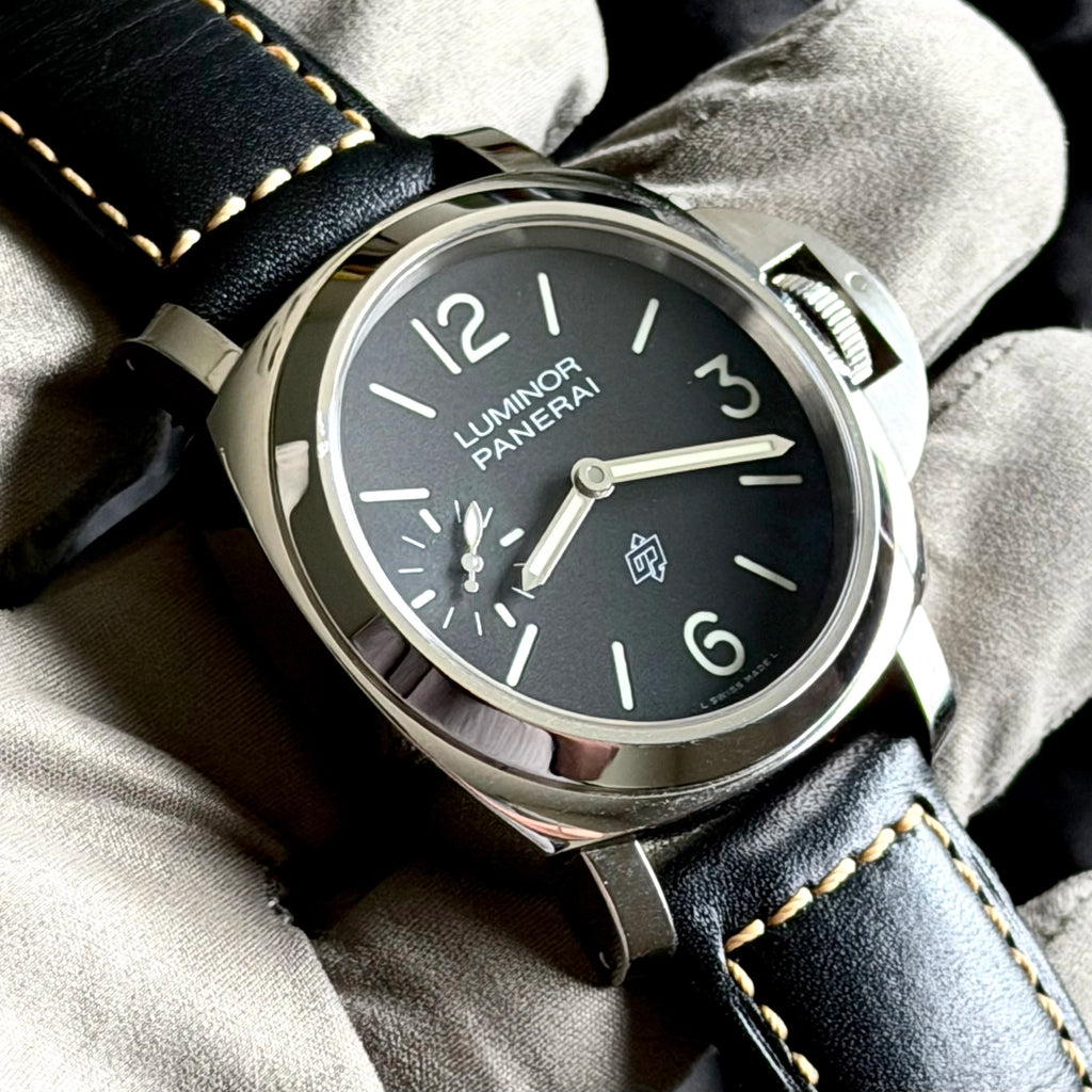 2022 Panerai Luminor Logo 44mm PAM 01084 Black Complete