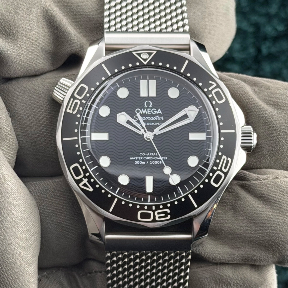 2026 Omega Seamaster Diver 300m 210.30.42.20.01.010 Black Complete