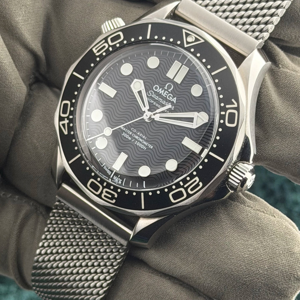2026 Omega Seamaster Diver 300m 210.30.42.20.01.010 Black Complete