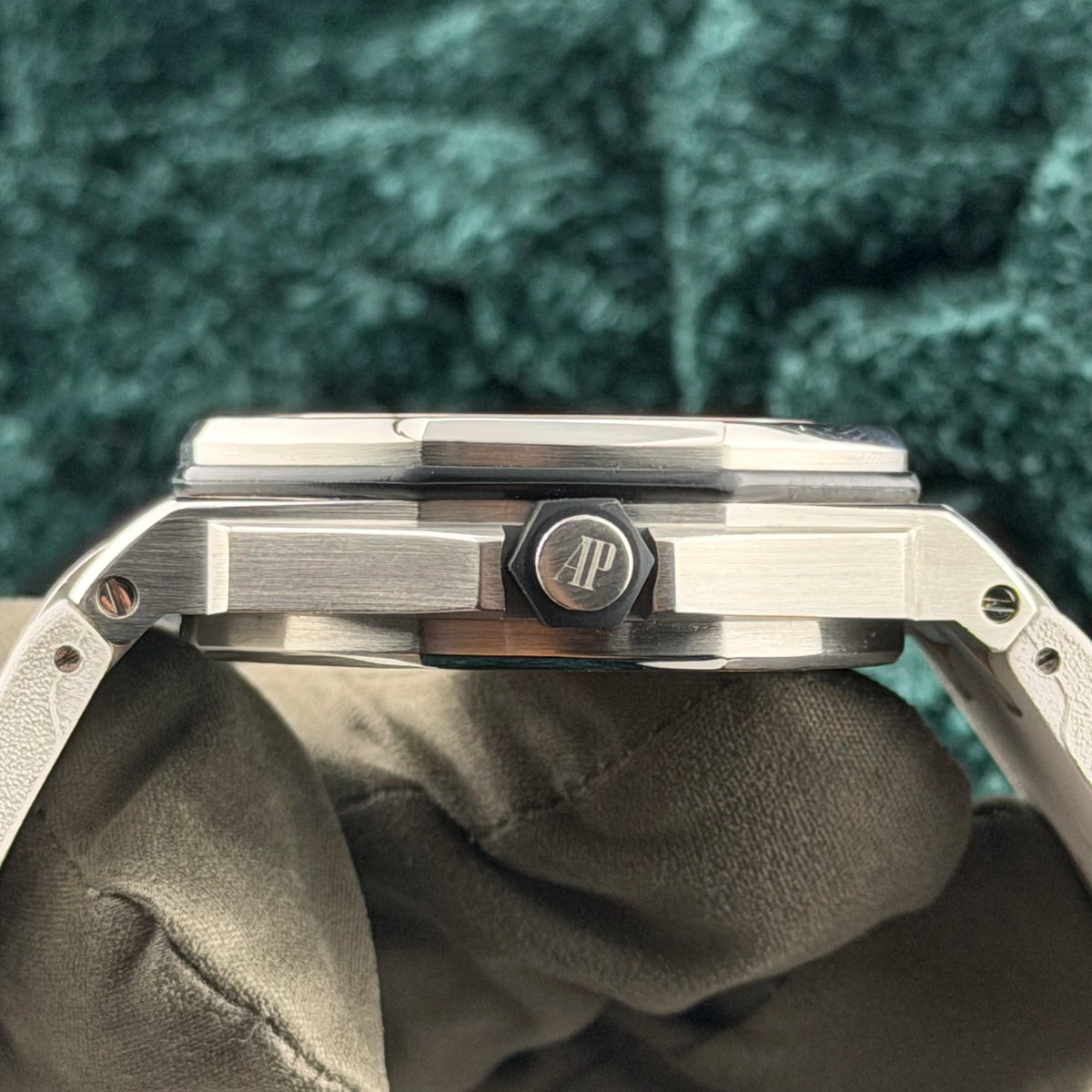 Audemars Piguet Royal Oak Offshore Diver 15710ST.OO.A002CA.02 Silver 42mm