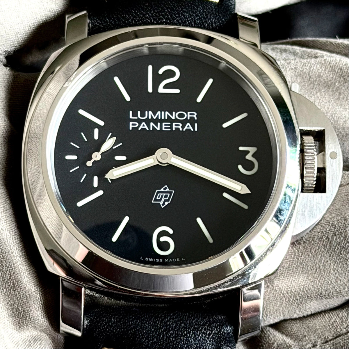 2022 Panerai Luminor Logo 44mm PAM 01084 Black Complete