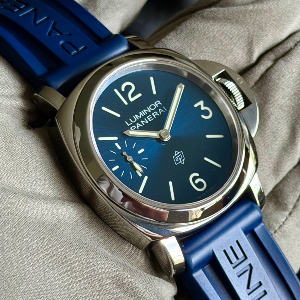 2023 Panerai Luminor Blu Mare 44mm PAM 01085 Blue Complete